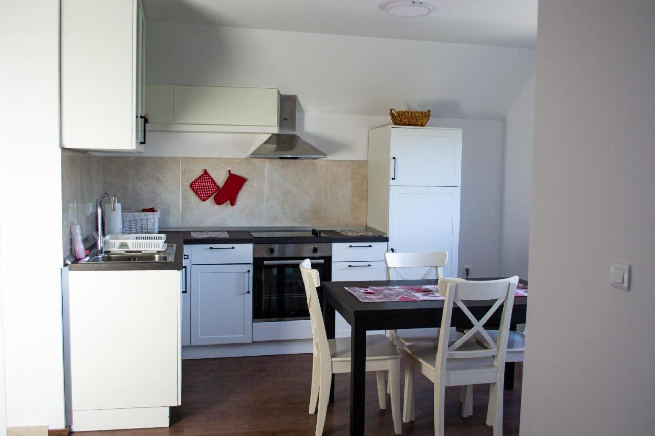 Kraljeva Hiza - Apartmani I Sobe Kralj Sveti Martin Na Muri Bagian luar foto
